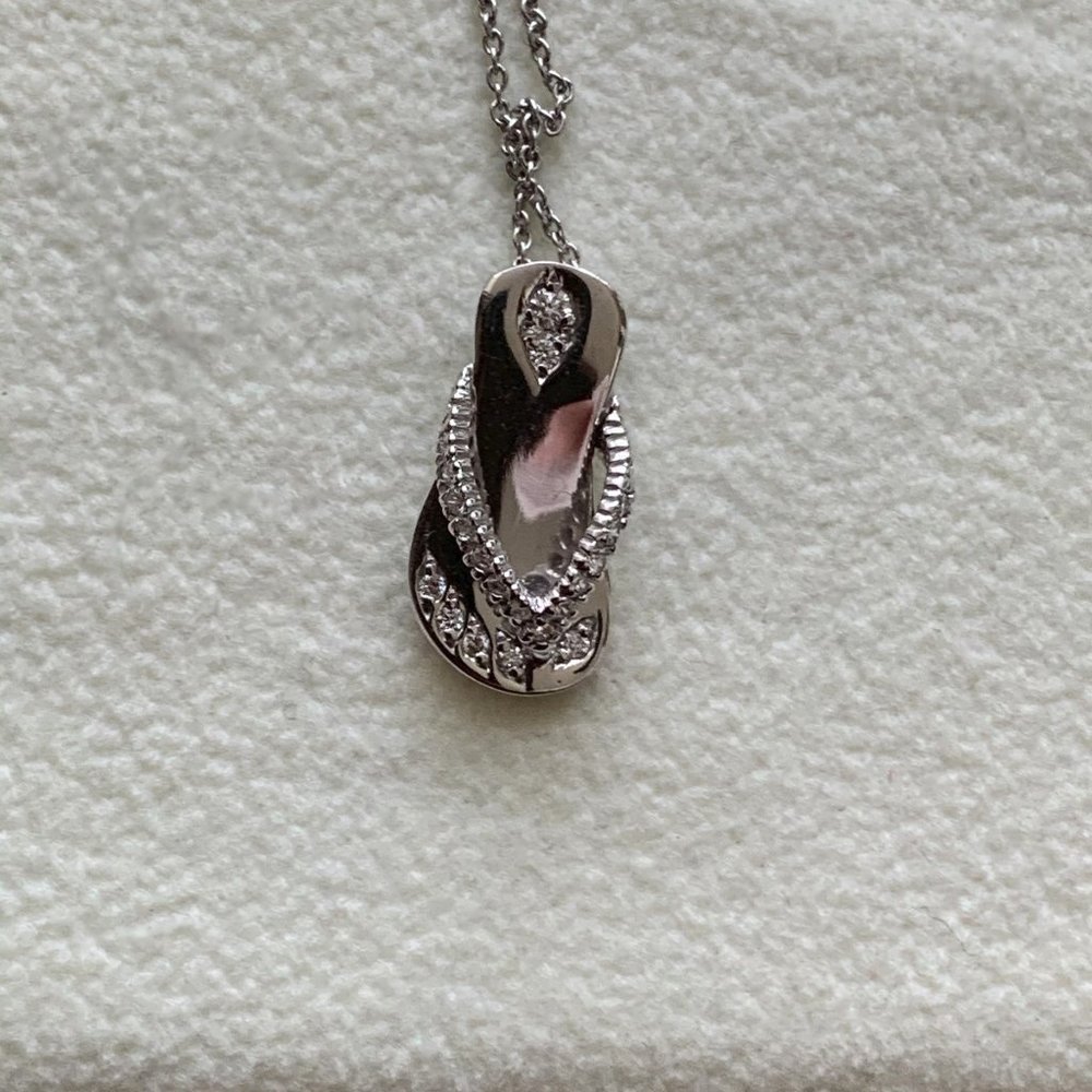Roberto Coin Tiny Treasures Flip Flop Necklace